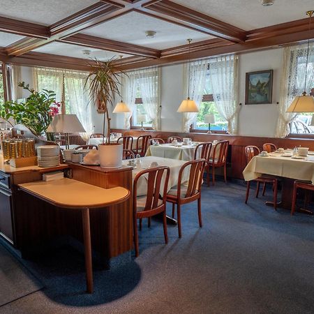 Hotel Pflum Mit Gaestehaus Нюртинген Экстерьер фото